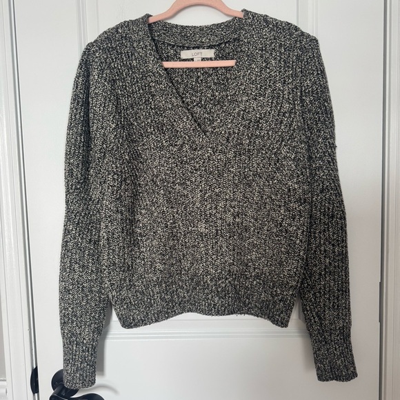 LOFT Women's V Neck Sweater - Picture 1 of 5